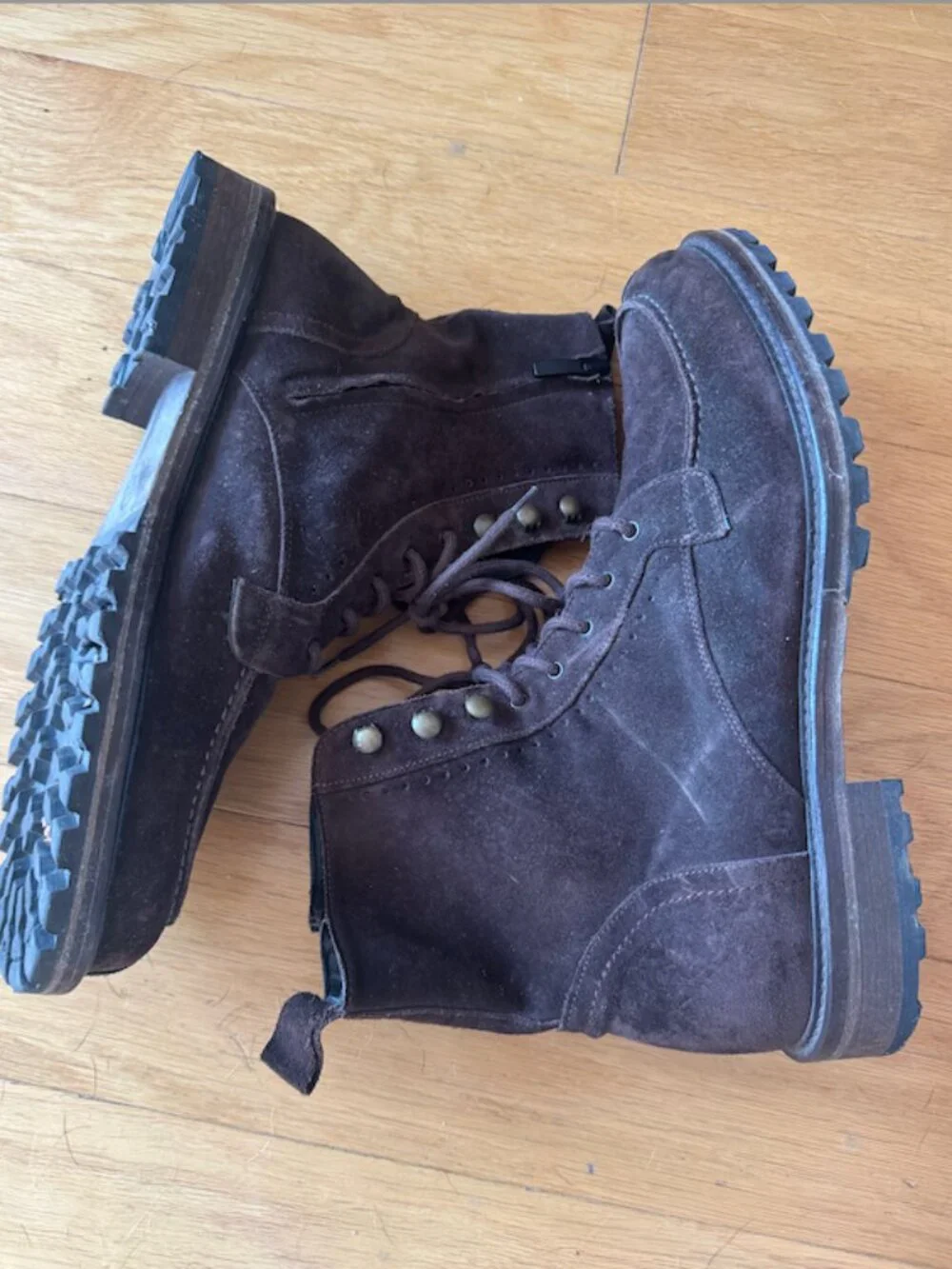Ankari & Floruss Brown Suede Lace Up Boots in Size 10